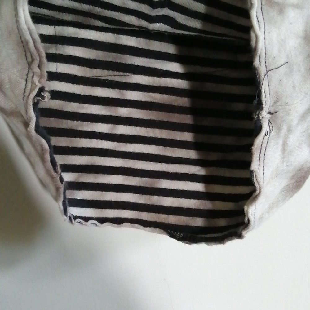 Volcom shorts - Picture 6 of 8